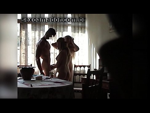 ❤️ Seksisõbrad kutsuvad hiiglasliku mehe ja temaga kolmekesi ❤ Kvaliteetne porno at et.centr-klassiki.ru ❌